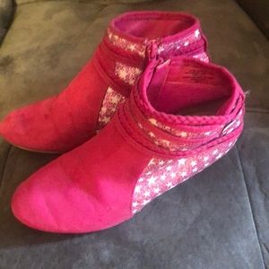 Chasing Fireflies Pink Booties sz 4